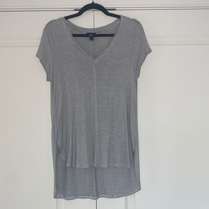 Mossimo V-Neck top